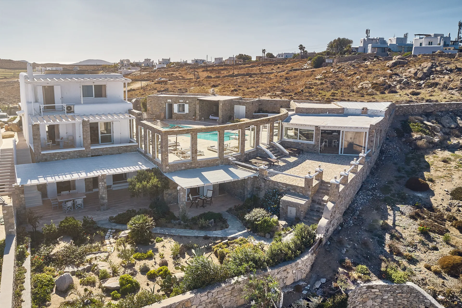 Private Luxurious Residence in Ano Diakoftis with Spectacular Views of Mykonos Town FL2004